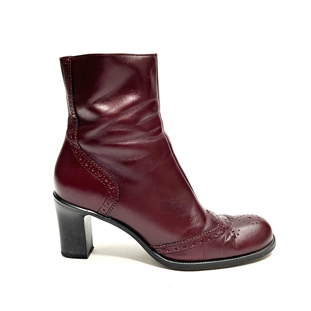 Vintage 1990s oxblood leather brogue wingtip zip up heeled ankle boots